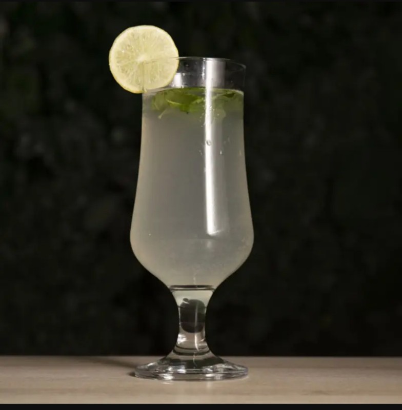 Picture of Fresh Lime with Soft Drink