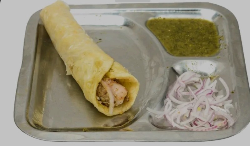 Picture of Chicken bihari roll (pizza)